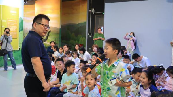 守护珍稀濒危植物  “秦岭石蝴蝶”科普讲座引共鸣